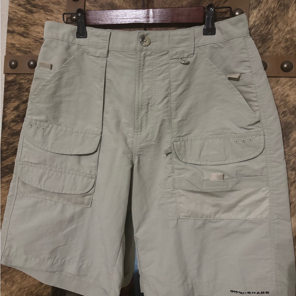Columbia Omni Shade Short Sz 32